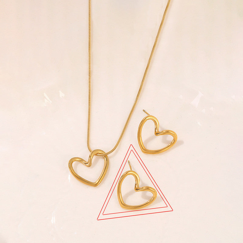 Gold Plated Anti Tarnish Heart Themed Pendant Set