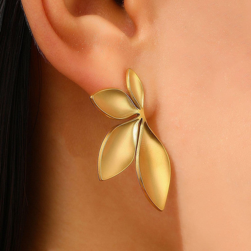 Gold Plated Anti Tarnish Floral Themed Earrings For Girls Women