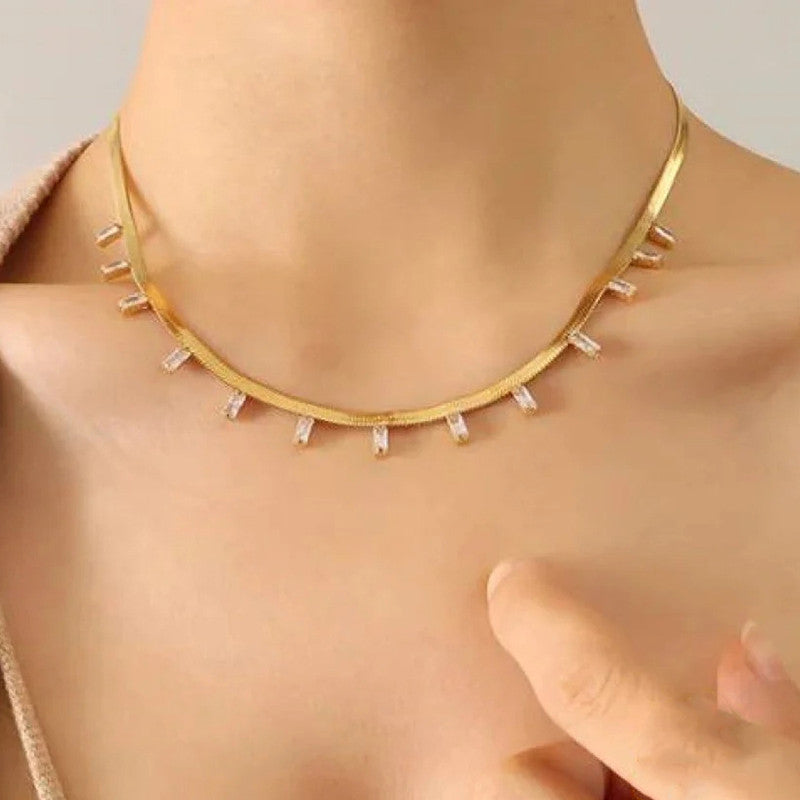 Gold Plated Stainless Steel Anti Tarnish Snake Chain Gold Stone Studded Necklace
