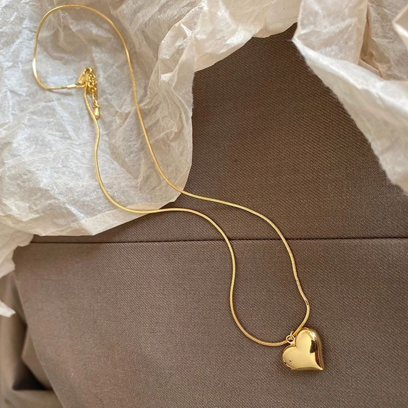 Gold-Plated Anti Tarnish Heart Themed Pendant