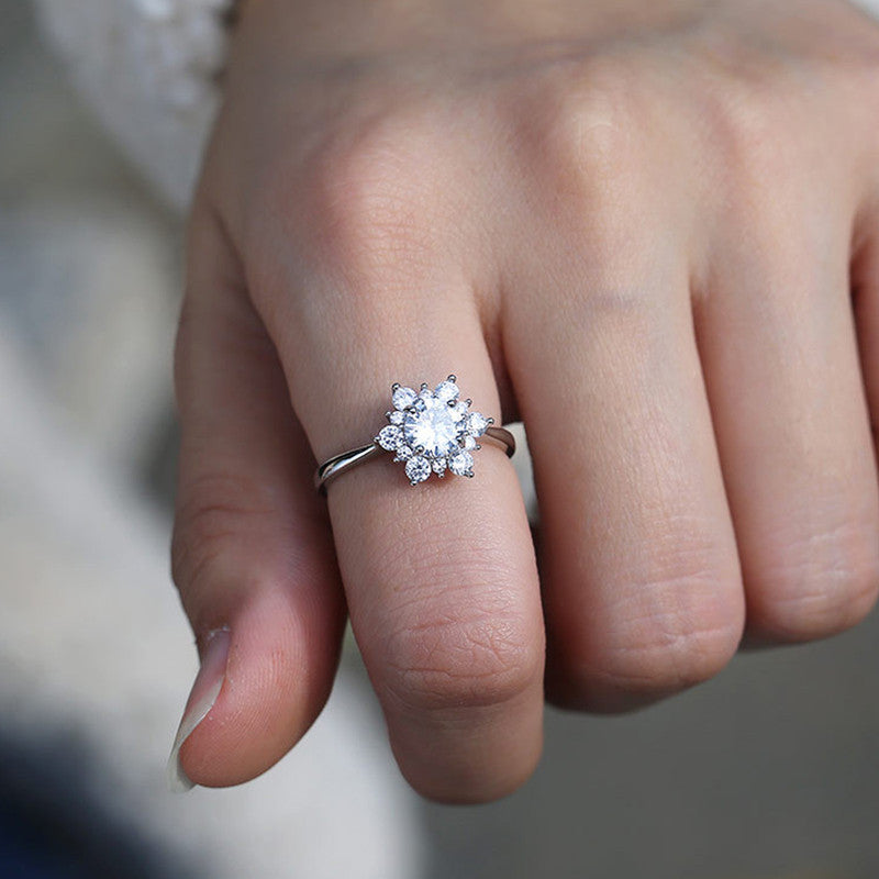 Silver Plated Stainless Steel Anti Tarnish Floral Finger Ring For Women