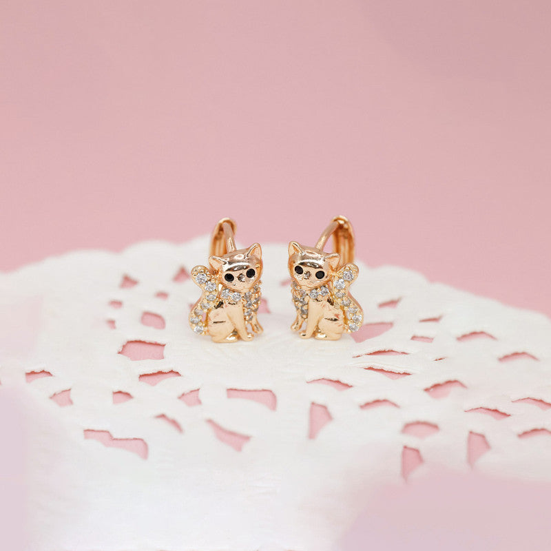 Xuping Jewelry Gold Plated Contemporary Cat Shaped AD Studded Hoop Earrings