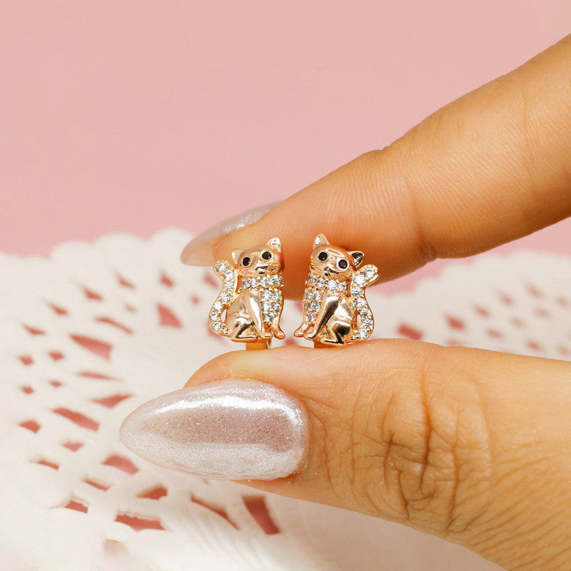 Xuping Jewelry Gold Plated Contemporary Cat Shaped AD Studded Hoop Earrings