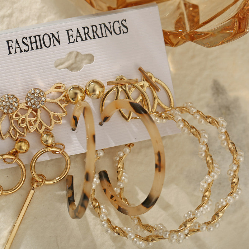 Mesmerizing Pearl Gold Plated Earrings For Women - MySmartBazaar