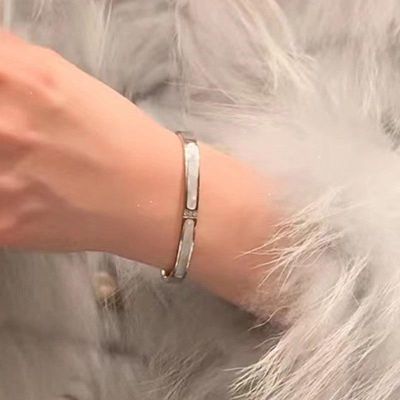 Stainless Steel Silver Plated Mother of Pearls Contemporary Anti-Tarnish Bracelet For Women - MySmartBazaar