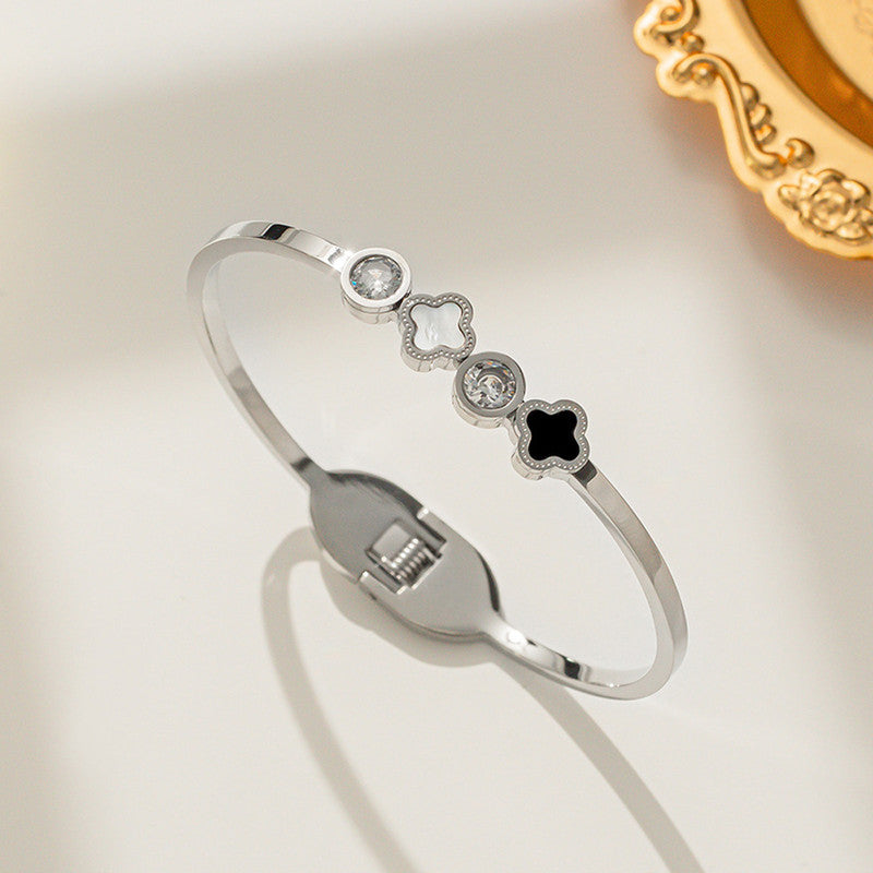 Stainless Steel Silver Plated Mother of Pearls Leaf Clover Anti-Tarnish Bracelet For Women - MySmartBazaar