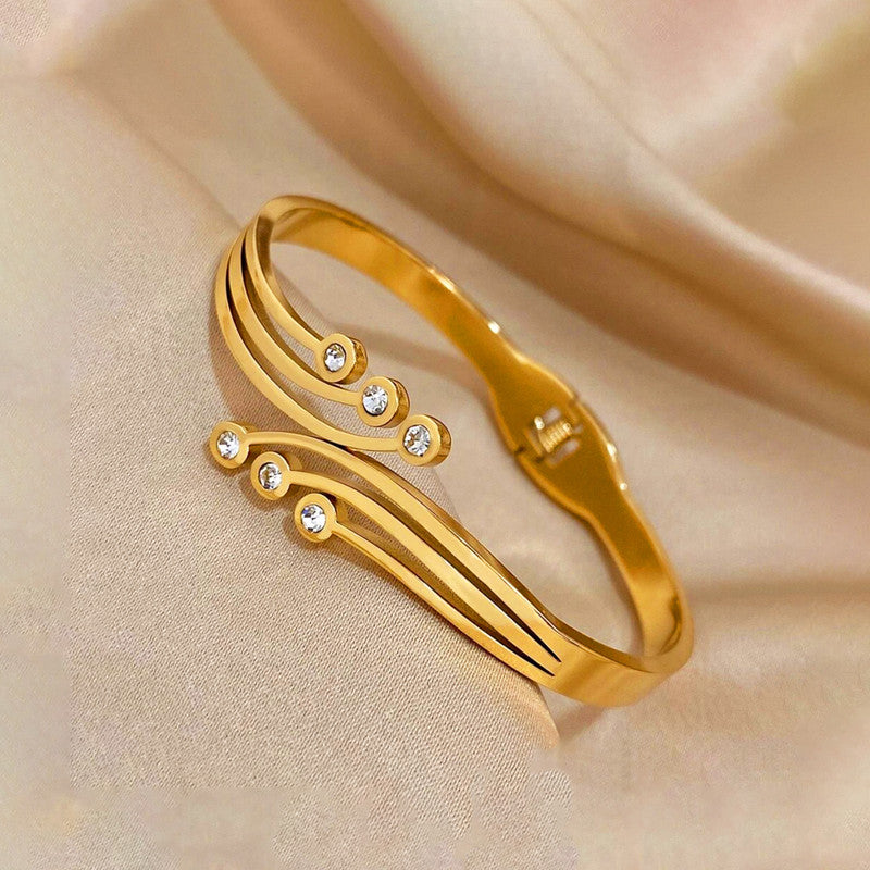 Gold Plated Stainless Steel Contemporary Anti Tarnish Geometric Bracelet