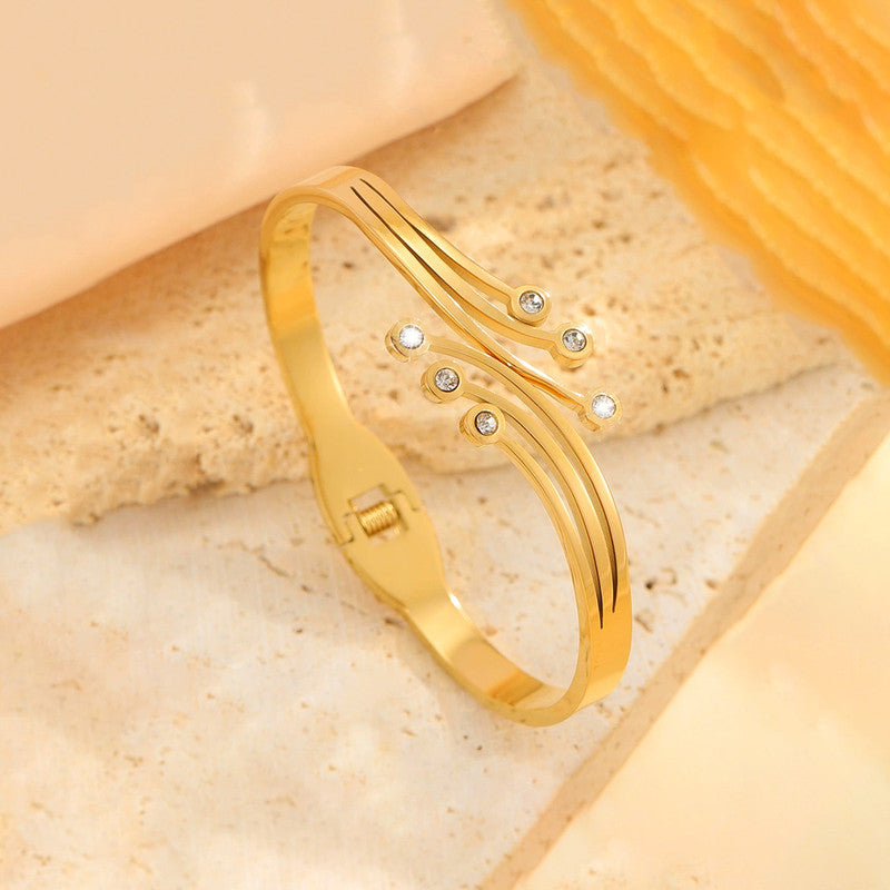 Gold Plated Stainless Steel Contemporary Anti Tarnish Geometric Bracelet