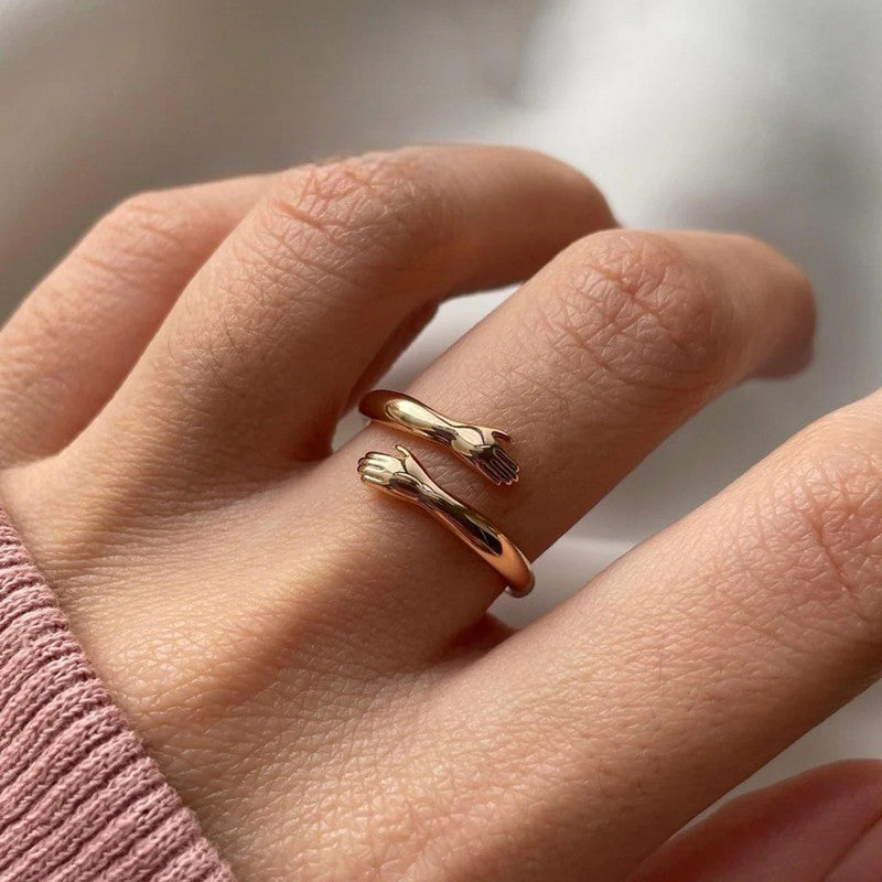 Gold-Plated Hug Shaped Adjustable Hug Day Finger Ring