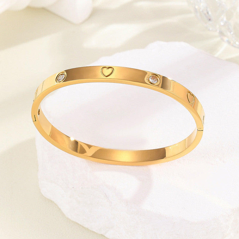 Stainless Steel Astonishing Gold Plated Love AD Anti-Tarnish Bracelet For Women