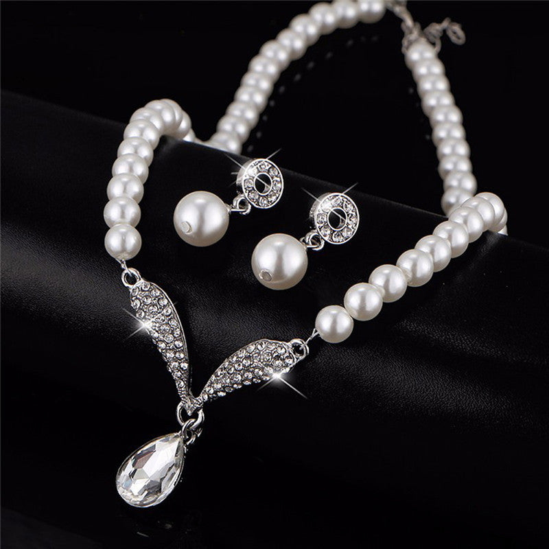 Adorable AD & Pearl Studded Mesmerizing Necklace Set with Bracelet for Women and Girls