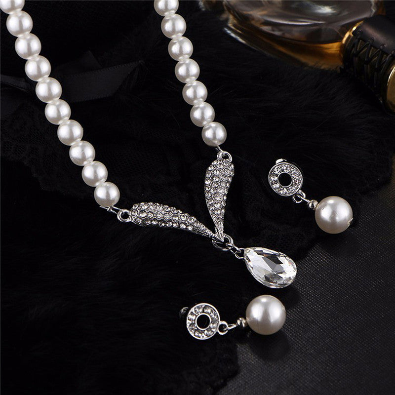 Adorable AD & Pearl Studded Mesmerizing Necklace Set with Bracelet for Women and Girls