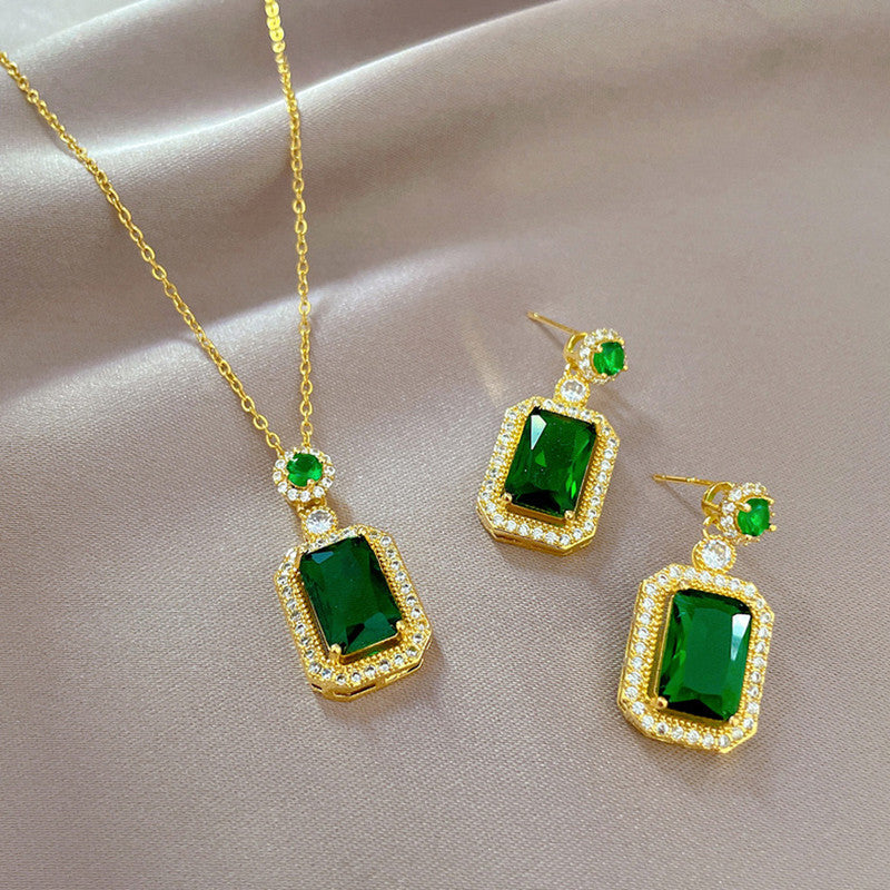 Gold Plated Elegant Emerald Geometric Pendant Set