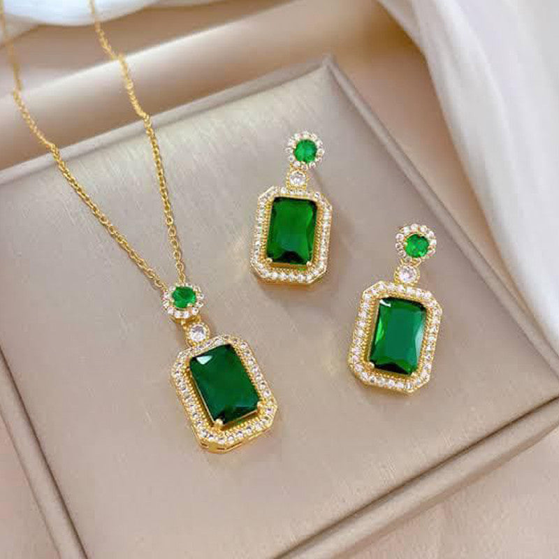 Gold Plated Elegant Emerald Geometric Pendant Set