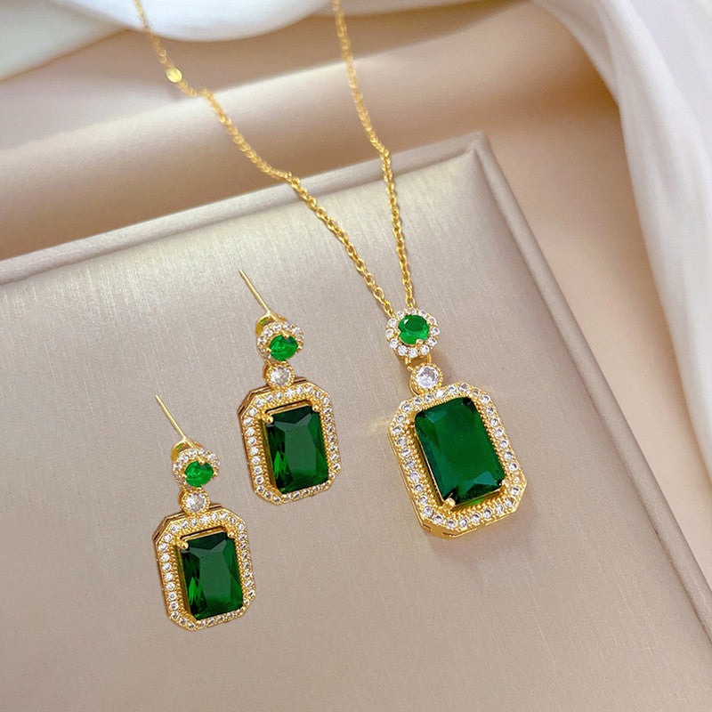 Gold Plated Elegant Emerald Geometric Pendant Set