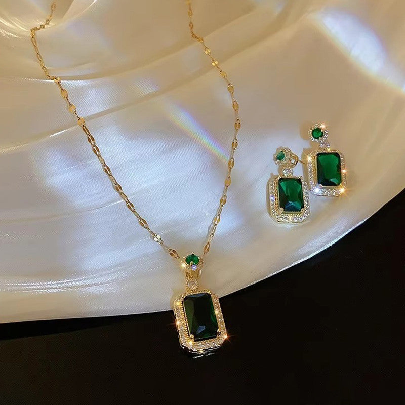 Gold Plated Elegant Emerald Geometric Pendant Set