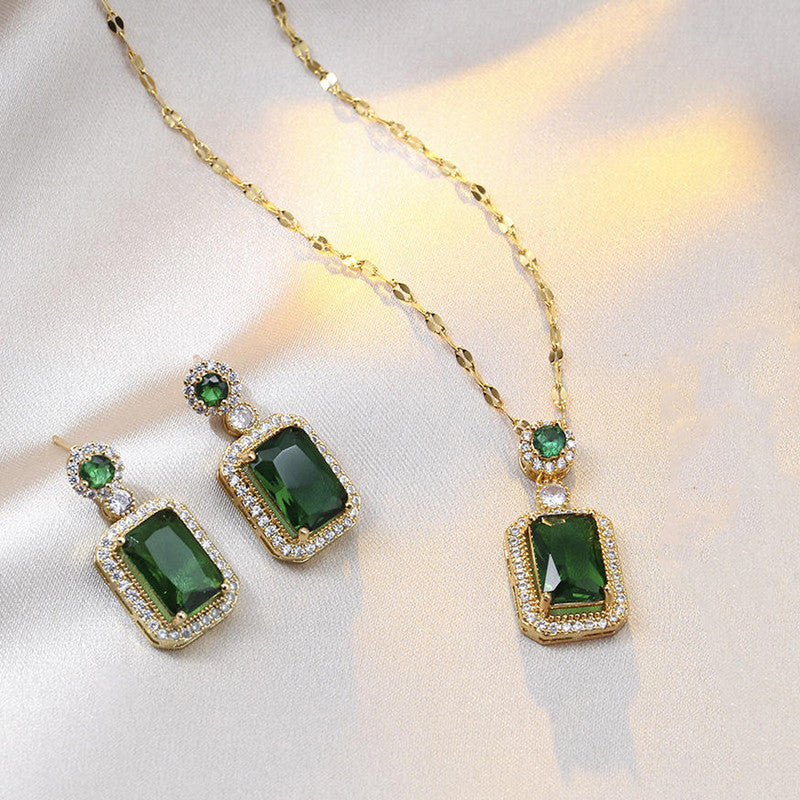 Gold Plated Elegant Emerald Geometric Pendant Set