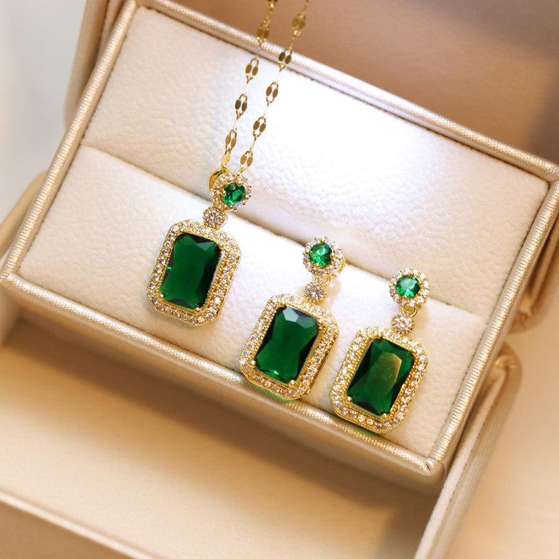 Gold Plated Elegant Emerald Geometric Pendant Set