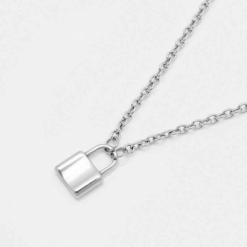 Glitzy Lock Design Silver Plated Chain Necklace For Women