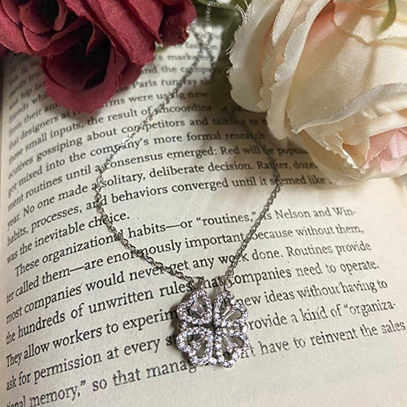 Silver Plated Clover Design AD Openable Magnetic Pendant