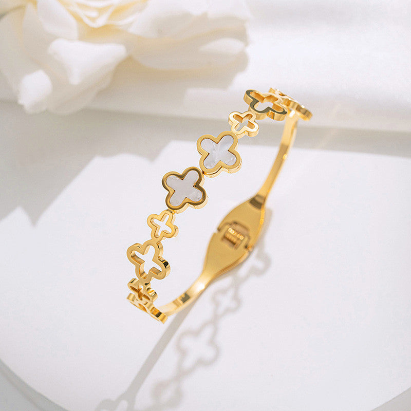 Gold-Plated Anti Tarnish Clover Themed Charm Bracelet