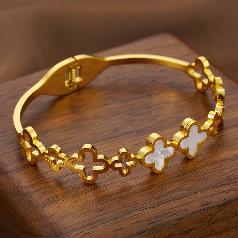 Gold-Plated Anti Tarnish Clover Themed Charm Bracelet