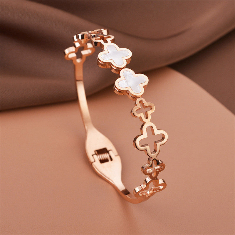 Rose Gold-Plated Anti Tarnish Clover Themed Charm Bracelet