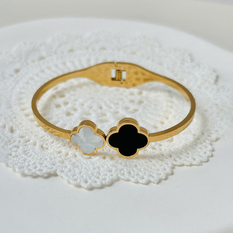 Stainless Steel Gold-Plated Bangle-Style Anti Tarnish Clover Bracelet