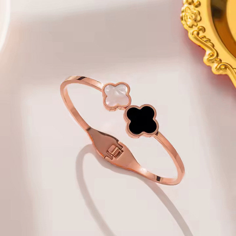 Stainless Steel Rose Gold-Plated Bangle-Style Anti Tarnish Clover Bracelet