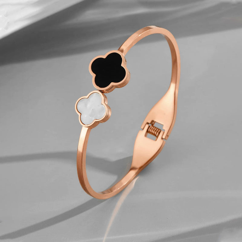 Stainless Steel Rose Gold-Plated Bangle-Style Anti Tarnish Clover Bracelet