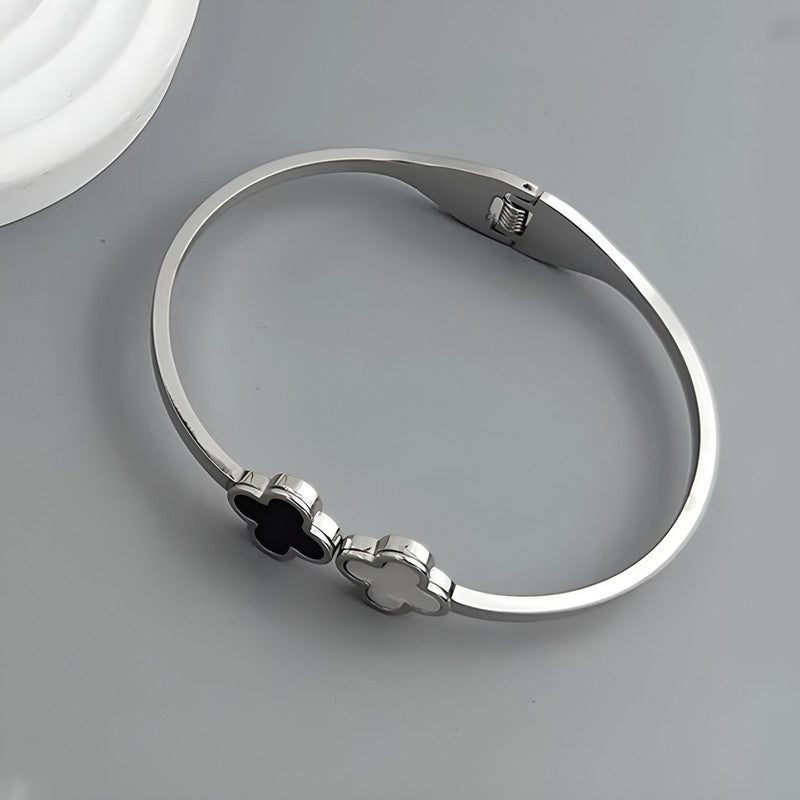 Stainless Steel Silver-Plated Bangle-Style Anti Tarnish Clover Bracelet