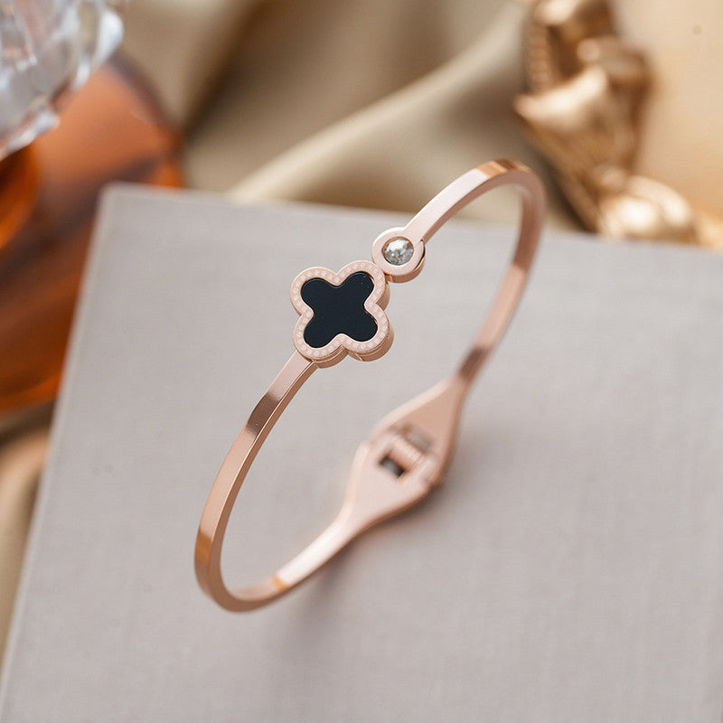 Stainless Steel Rose Gold-Plated Bangle-Style Anti Tarnish Clover Bracelet