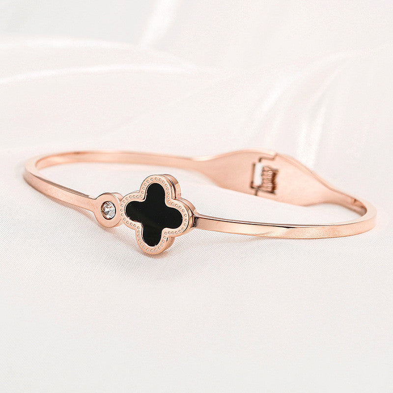 Stainless Steel Rose Gold-Plated Bangle-Style Anti Tarnish Clover Bracelet