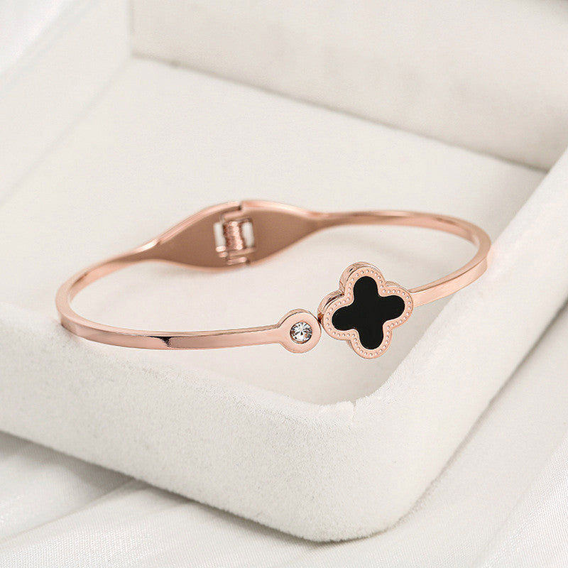 Stainless Steel Rose Gold-Plated Bangle-Style Anti Tarnish Clover Bracelet