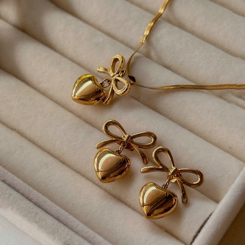 Gold Plated Anti Tarnish Bow-Heart Themed Jewellery Set