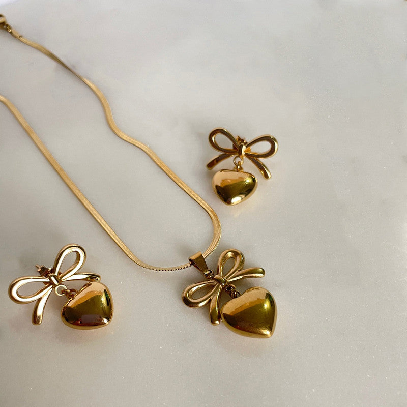 Gold Plated Anti Tarnish Bow-Heart Themed Jewellery Set