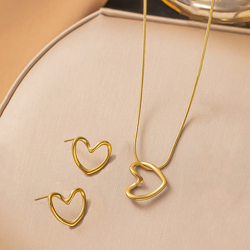 Gold Plated Anti Tarnish Heart Themed Pendant Set