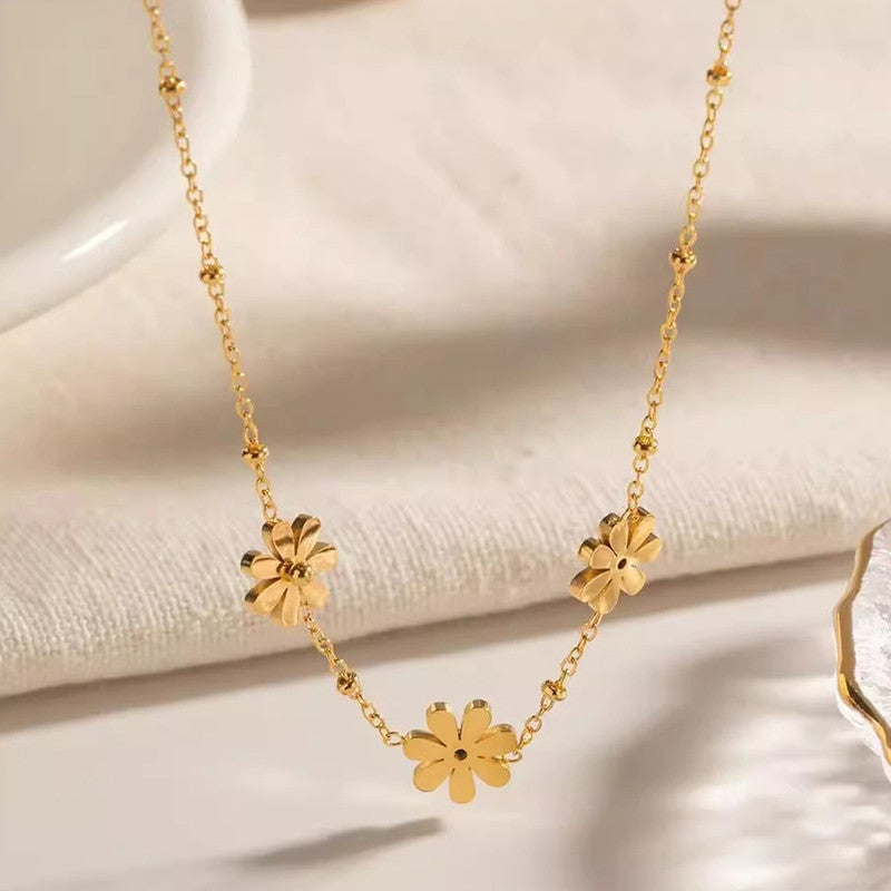 Gold-Plated Anti Tarnish Floral Themed Pendant