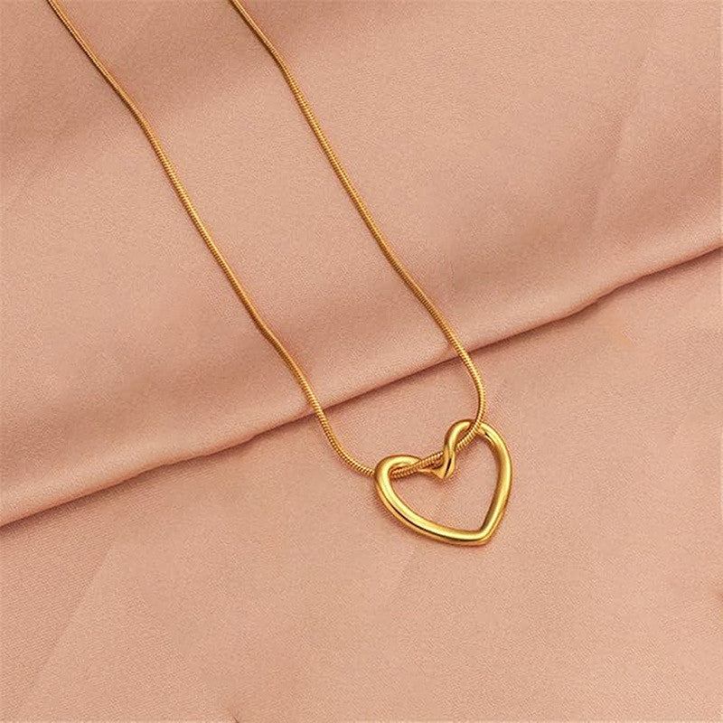 Gold-Plated Anti Tarnish Heart Themed Pendant