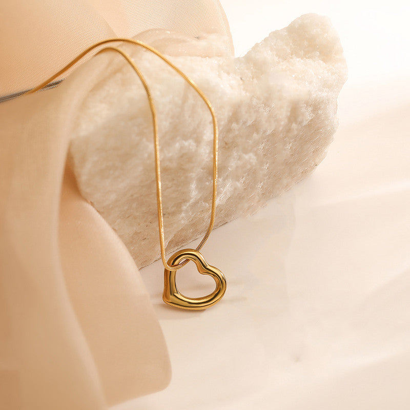 Gold-Plated Anti Tarnish Heart Themed Pendant