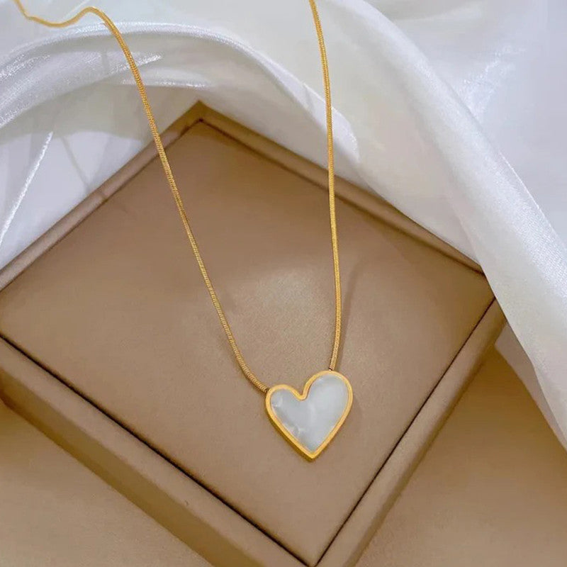 Gold-Plated Anti Tarnish Heart Themed MOP Pendant