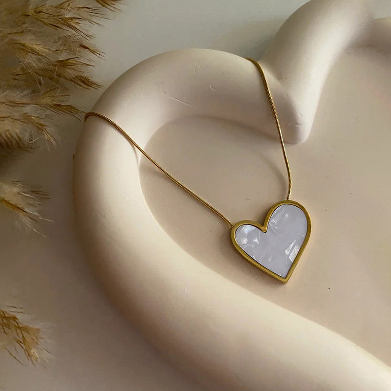 Gold-Plated Anti Tarnish Heart Themed MOP Pendant