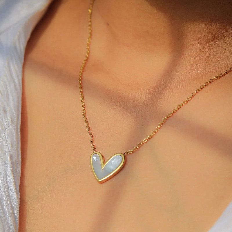 Gold-Plated Anti Tarnish Heart Themed MOP Pendant