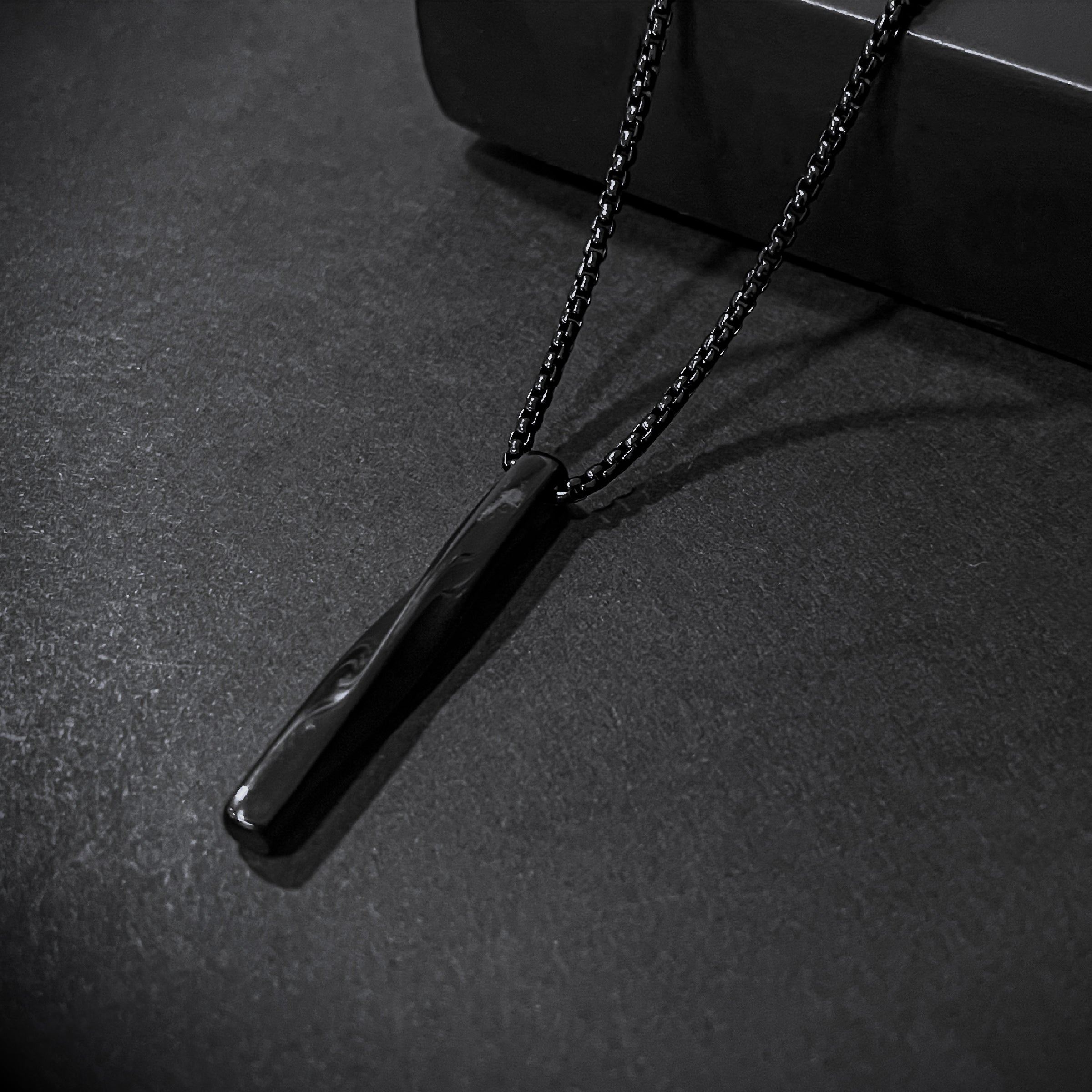 Black Silver Plated Stainless Steel Anti Tarnish Twisted Bar Shaped Hip Hop Party Pendant