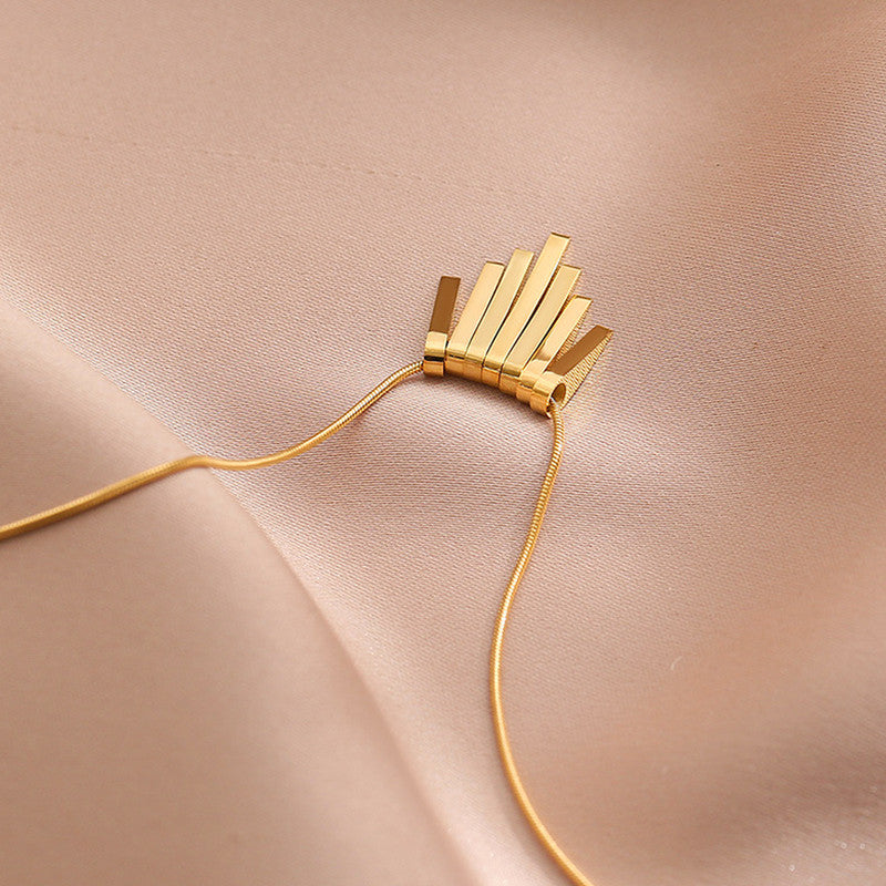 Gold Plated Anti Tarnish Stainless Steel Dangling Stripes Pendant