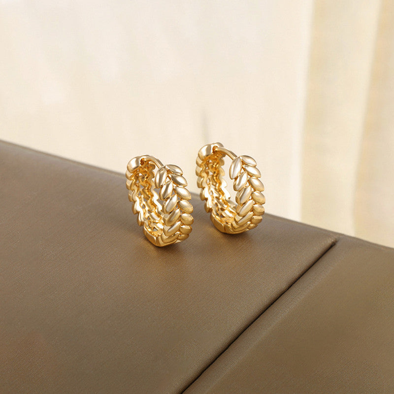 Xuping Jewelry Gold-Plated Gold Toned Leaf Themed Contemporary Hoop Earrings