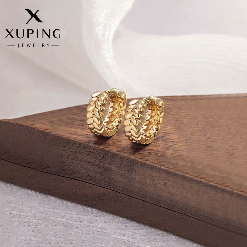 Xuping Jewelry Gold-Plated Gold Toned Leaf Themed Contemporary Hoop Earrings
