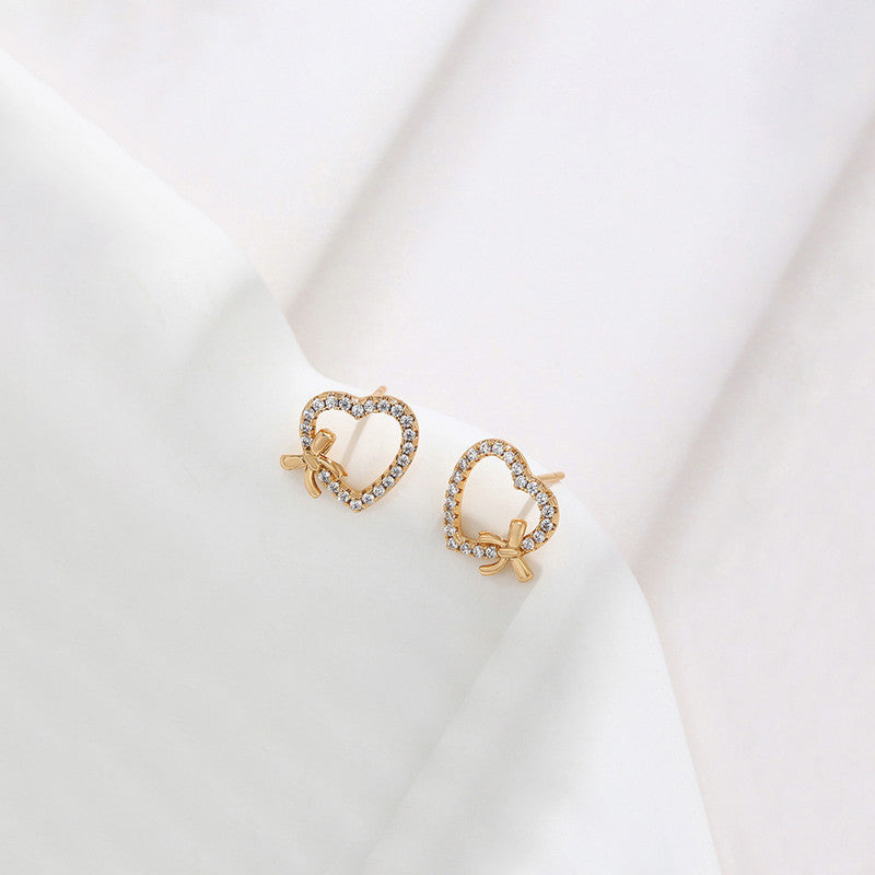 Xuping Jewelry Gold-Plated Heart Themed AD Studded Stud Earrings