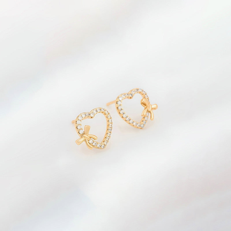 Xuping Jewelry Gold-Plated Heart Themed AD Studded Stud Earrings
