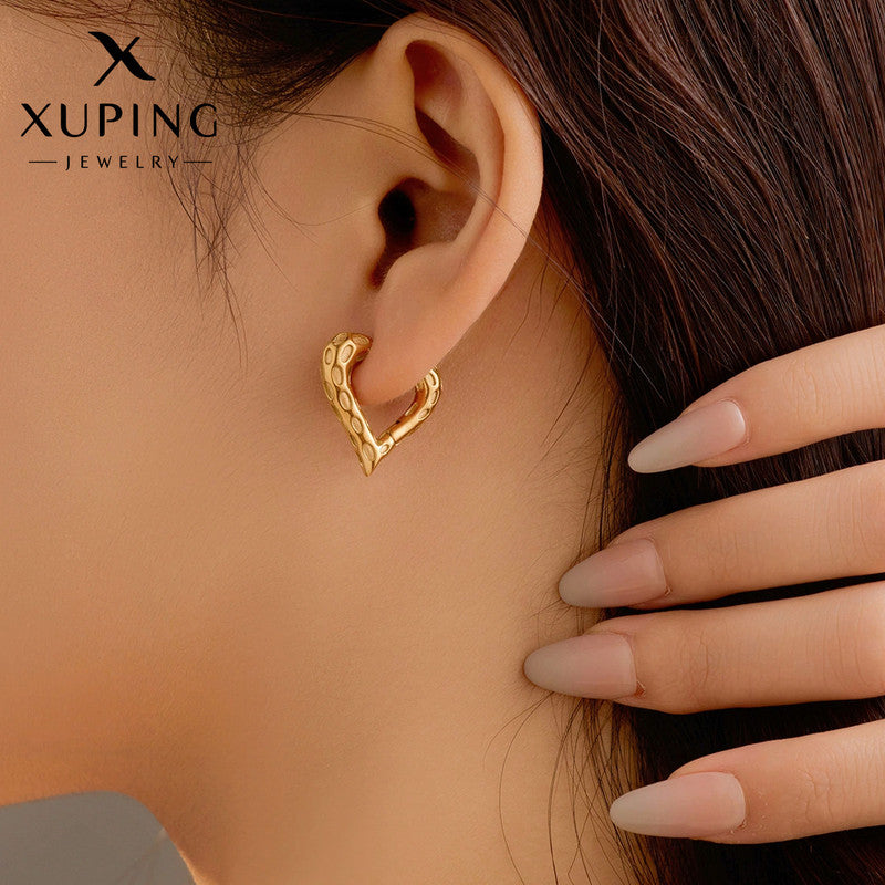 Xuping Jewelry Gold Plated Gold Toned Heart Themed Contemporary Hoop Earrings